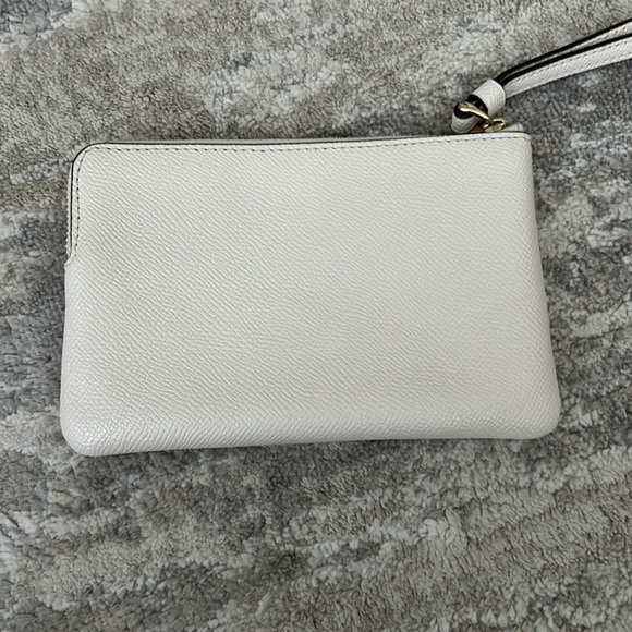 coach wristlet - Picture 3 of 4